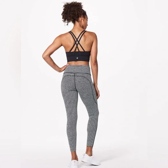 Women’s Lululemon Energy Black Sports Bra Sz 12 training gym workout pilates - Picture 3 of 9